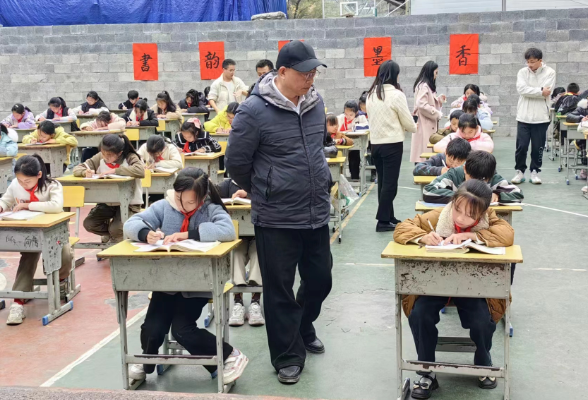 泸溪县兴隆场小学：传承书法风采 共建文化校园