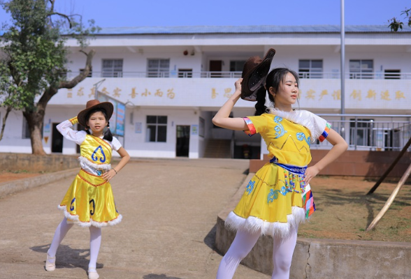 宁乡市玉潭街道第二实验小学：城乡少年手拉手 童心共筑中国梦