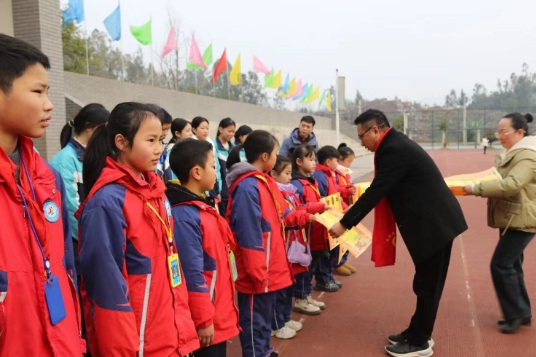 【新晃站】思源实验学校：迎来新学期 收获美好祝愿