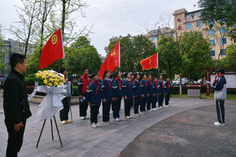 【鼎城区站】致敬 缅怀 奋进——善卷中学举行2024年清明祭英烈主题教育活动