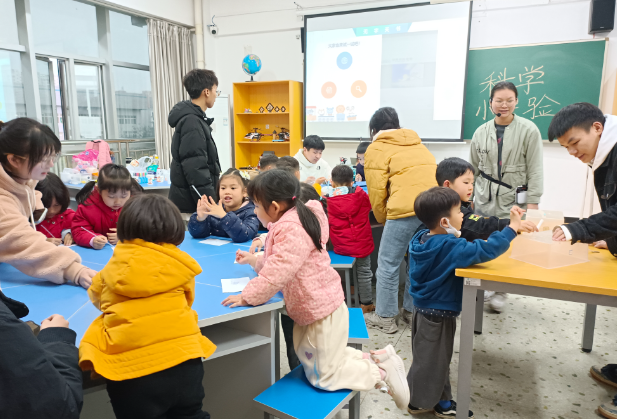 【先声新闻】长沙师范学院：培育高素质的未来科学“播种者”