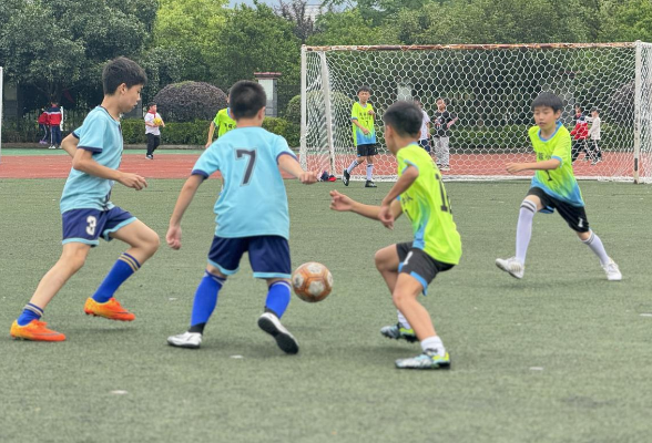 洪江市芙蓉小学：“稻沅杯”启航 燃动双减“足”梦