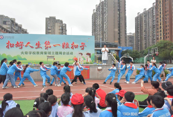 湘潭火炬学校教育集团：一场科技秀拉开“科技活动周”序幕 