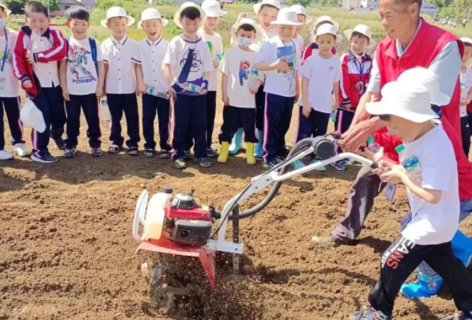 张家界崇实小学南校：2400余名师生体验农耕文化 感悟劳动魅力