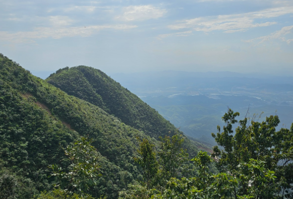 登凉山